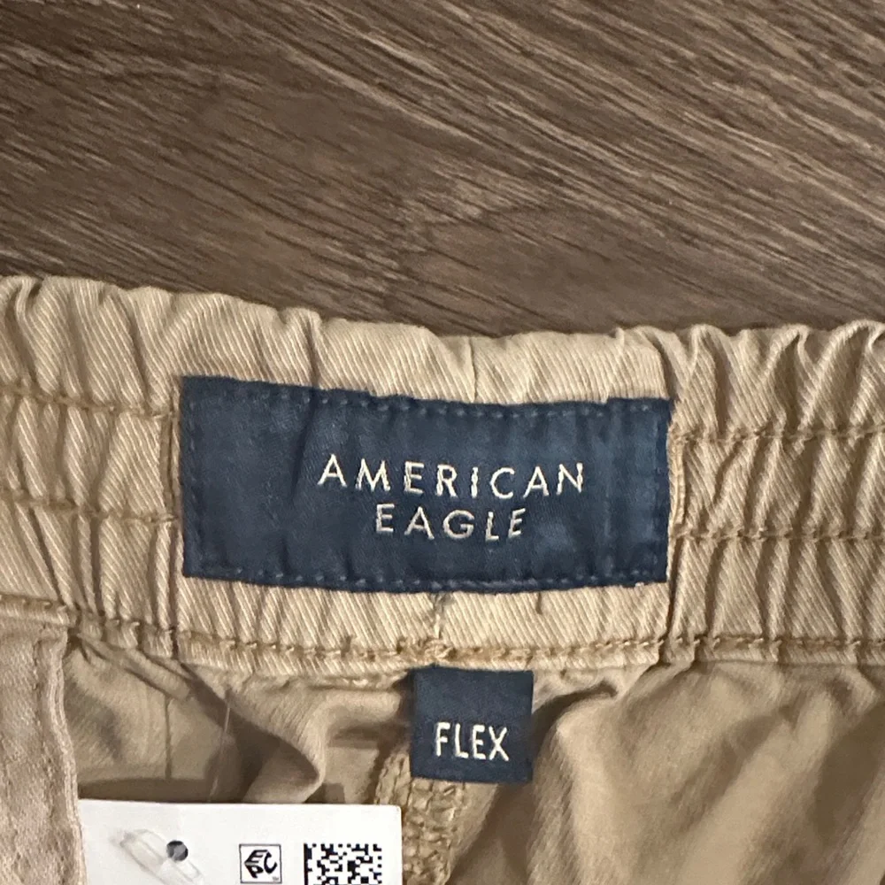 American Eagle Outfitters Men's Tan Athletic Shorts - Picture 2 of 4